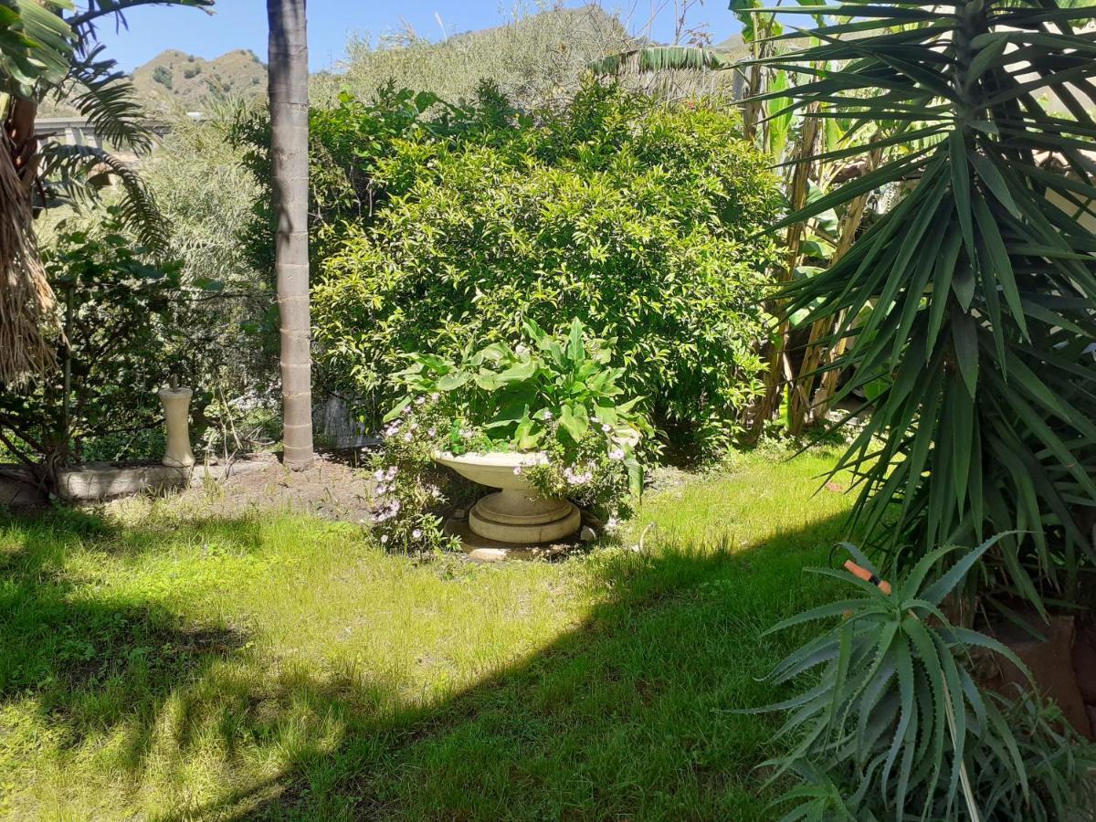 גיארדיני נאקסוס Villa Sofia מראה חיצוני תמונה